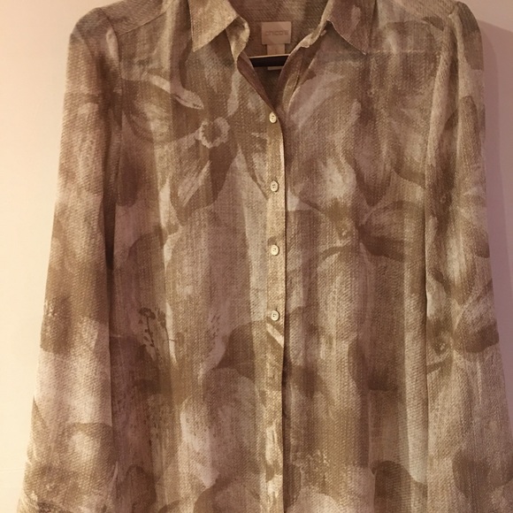 Chico’s beige and white floral blouse - Picture 3 of 3